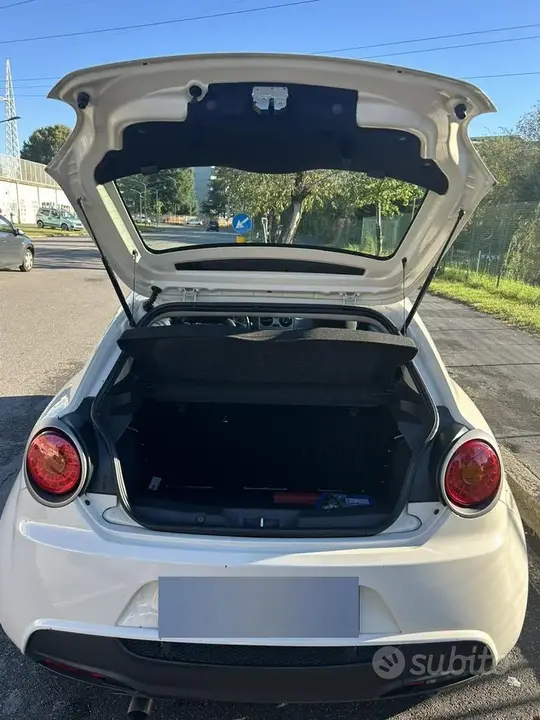 Alfa Romeo Mito 2012 photo 4