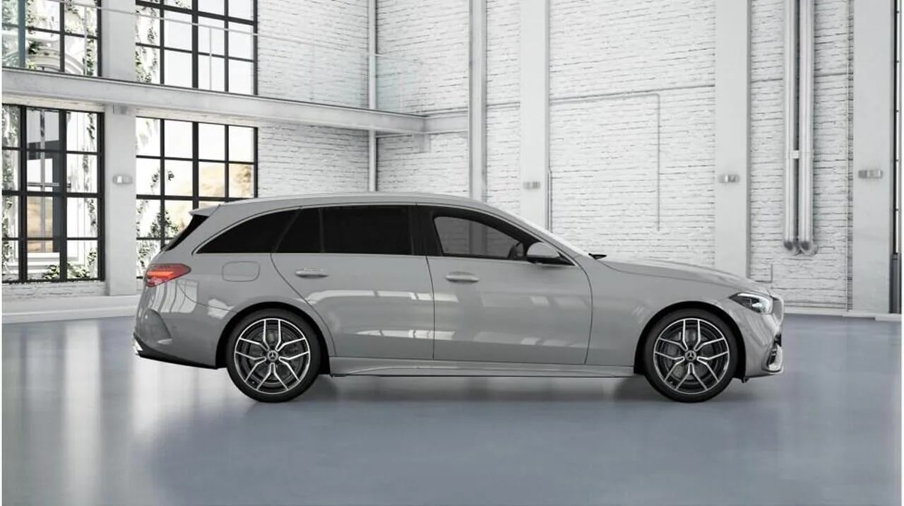 Mercedes-Benz C-Class photo 3