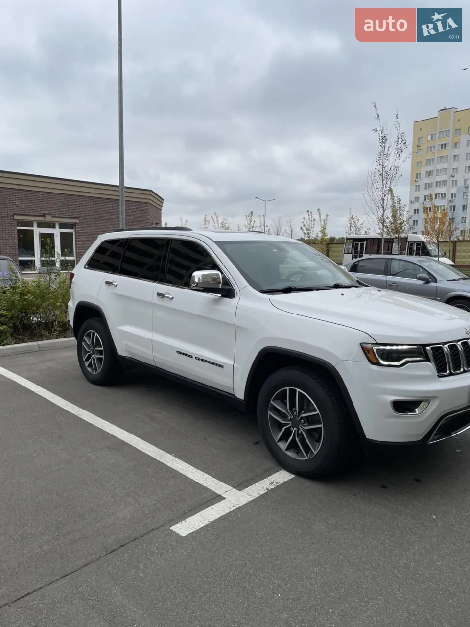Jeep Grand Cherokee 2020 photo 2