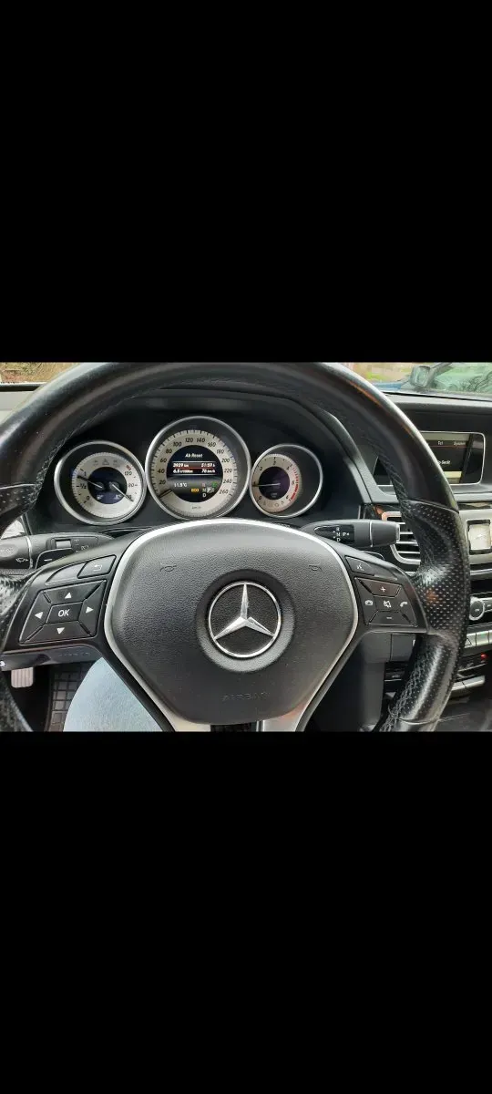 Mercedes-Benz E-Class 2014 photo 3