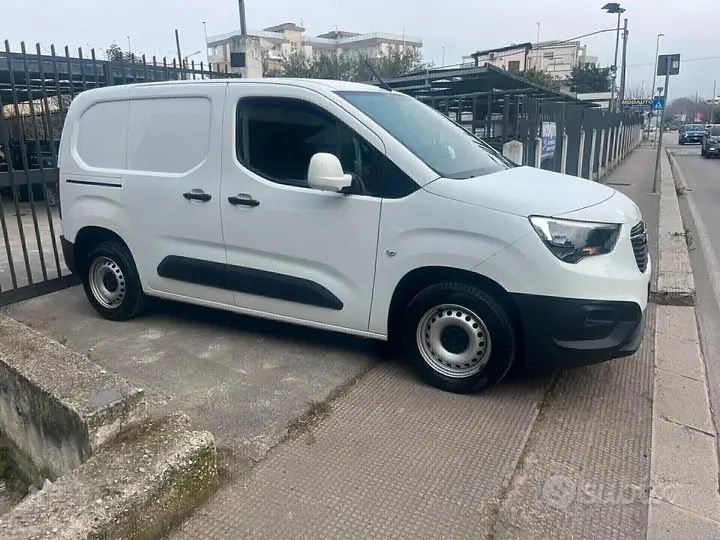 Opel Combo 2019 photo 2