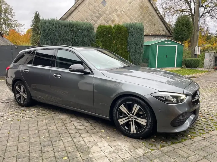 Mercedes-Benz C 200D 2024 photo 4