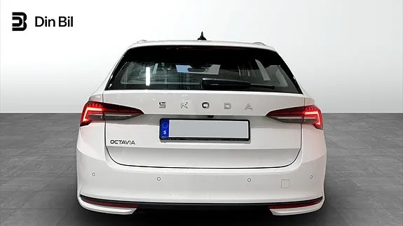 Skoda Octavia 2025 photo 5