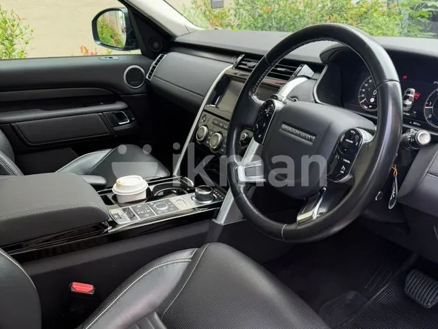 Land Rover Discovery 2019 photo 3