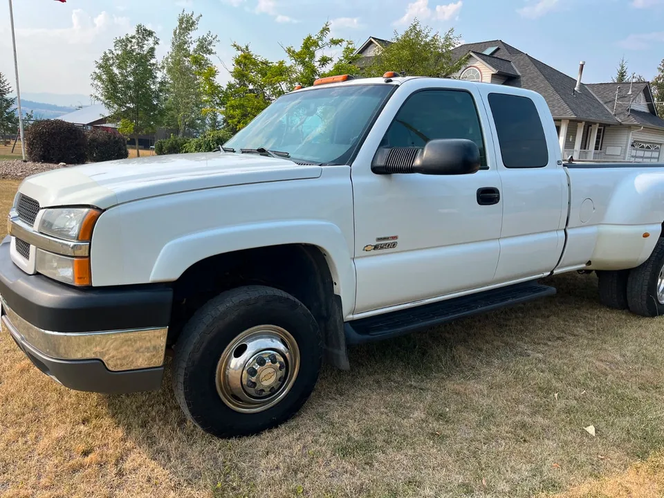 Chevrolet Silverado 3500 2003 photo 4