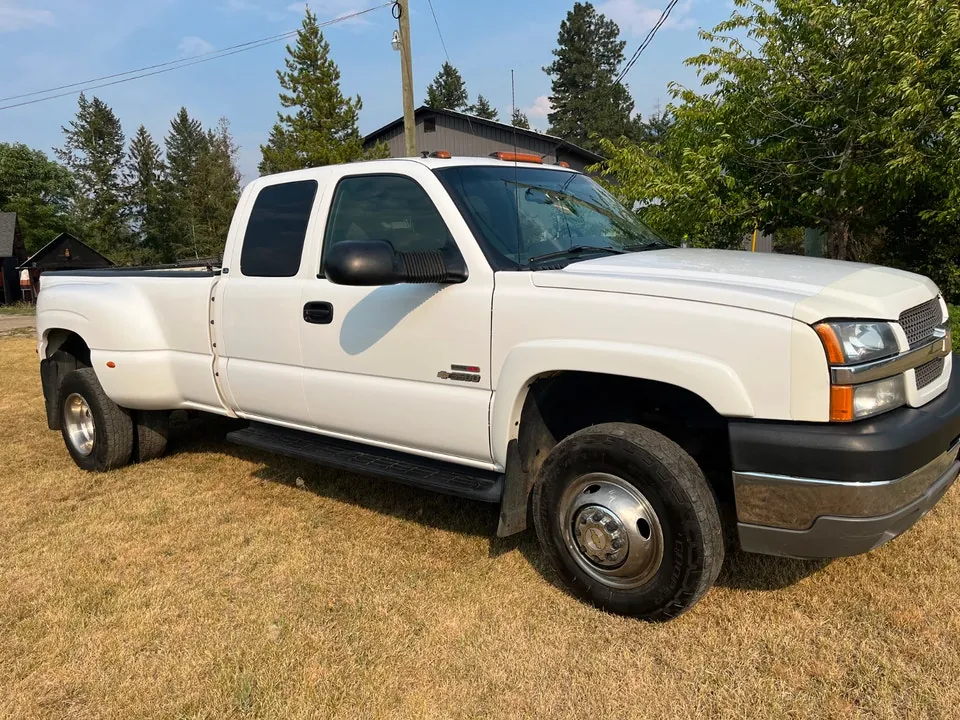 Chevrolet Silverado 3500 2003 photo 3