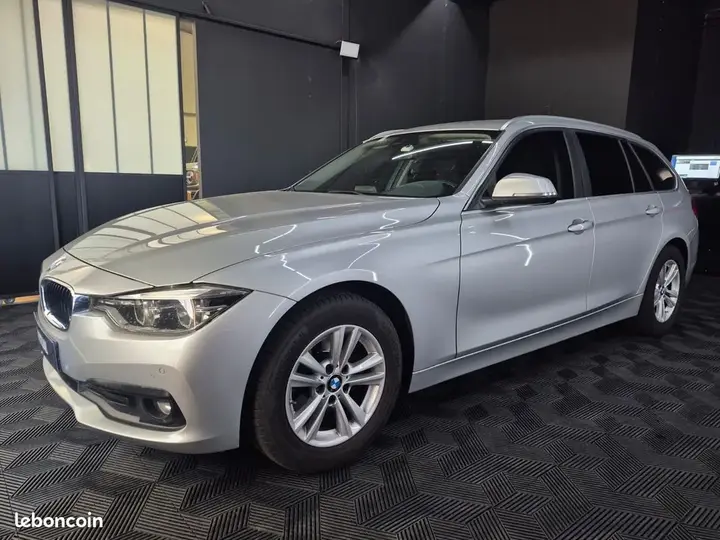 BMW 3 Series 2018 photo 3