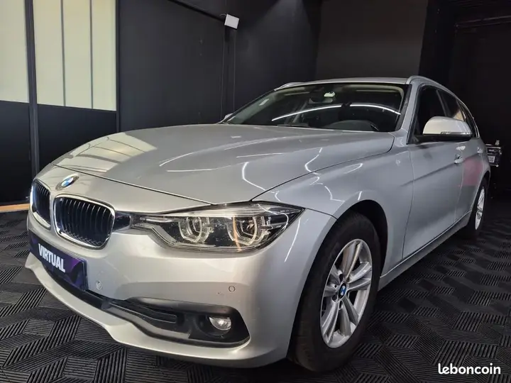 BMW 3 Series 2018 photo 2