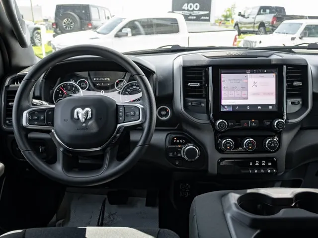 Ram 1500 Express 2026 photo 3