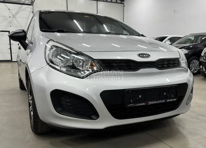Kia Rio 2012 photo 3