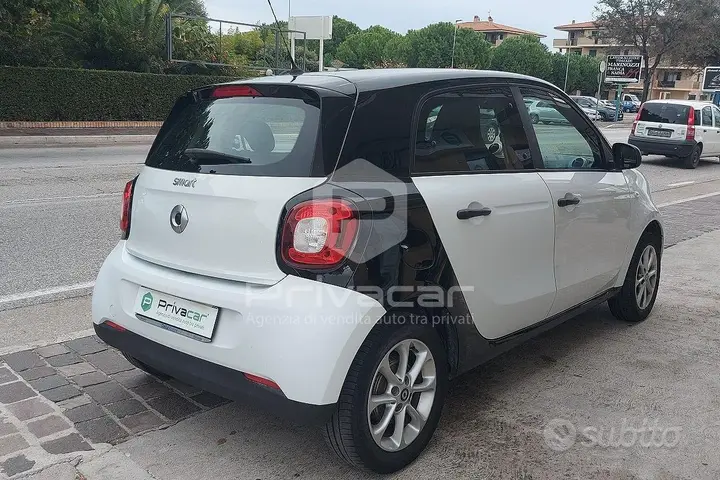 Smart Forfour 2019 photo 5