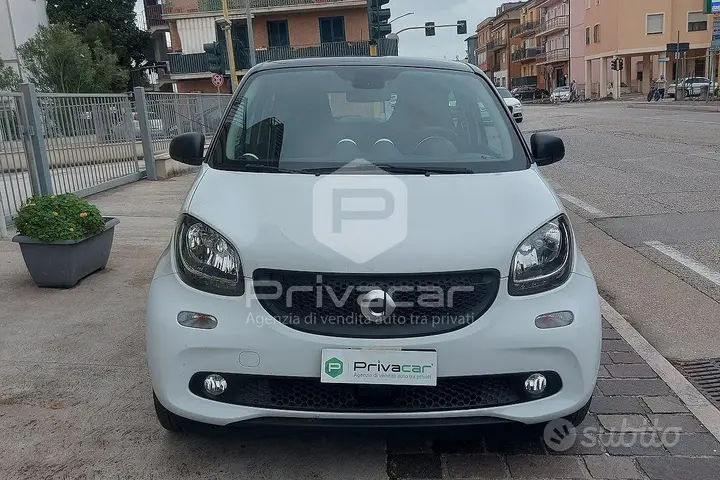 Smart Forfour 2019 photo 2