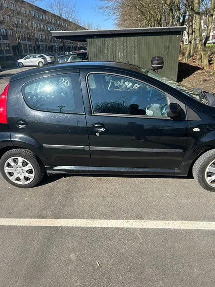 Peugeot 107 2010 photo 4