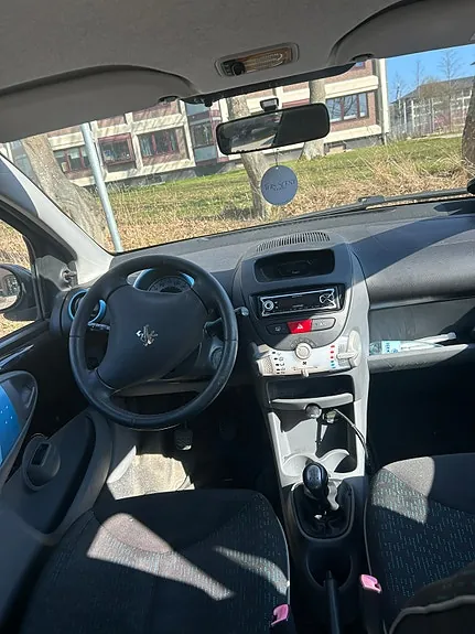 Peugeot 107 2010 photo 5