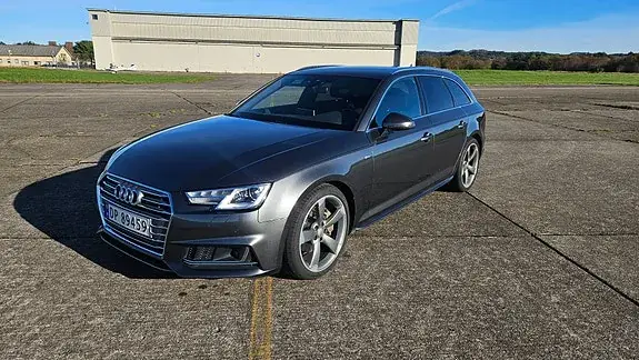 Audi A4 2016 photo 2