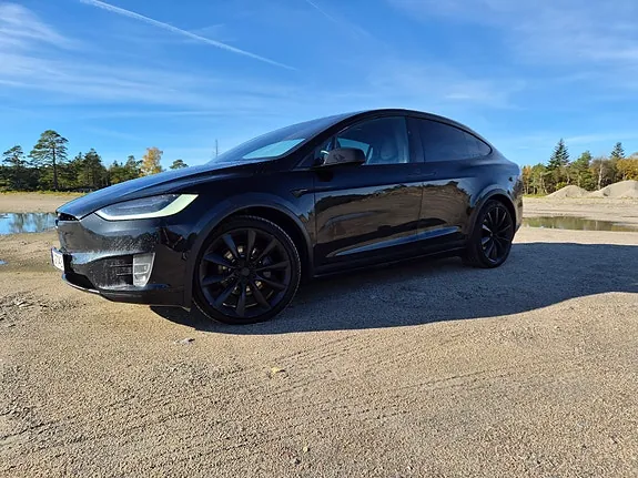 Tesla Model X 2018 photo 2