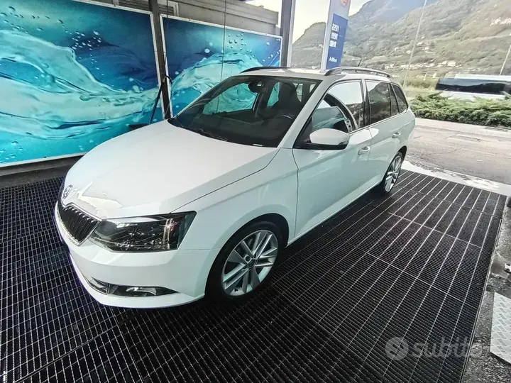 Skoda Fabia 2015 photo 5