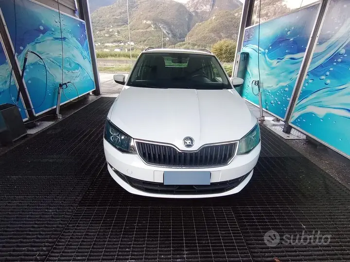 Skoda Fabia 2015 photo 4