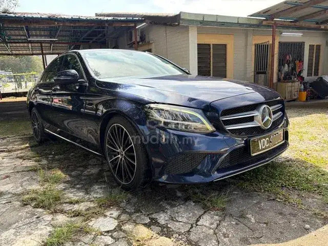Mercedes-Benz C200