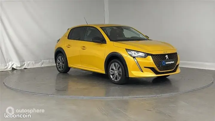 Peugeot 208 2023 photo 3