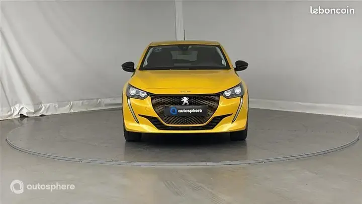 Peugeot 208 2023 photo 2