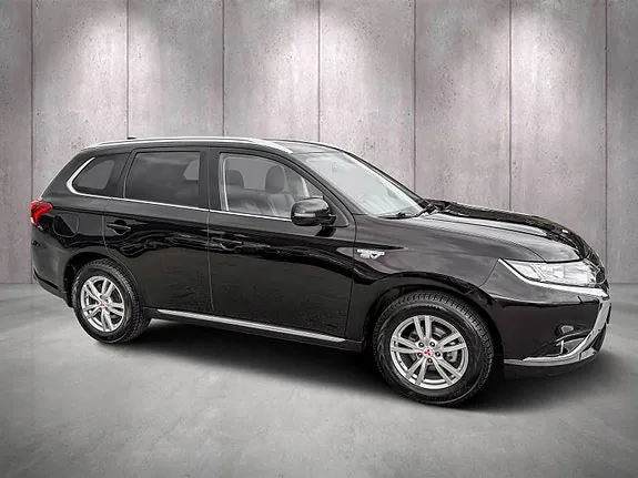 Mitsubishi Outlander 2016 photo 2