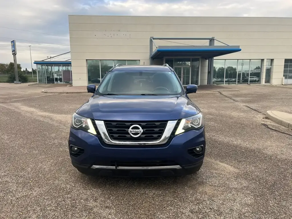 Nissan Pathfinder 2017 photo 2