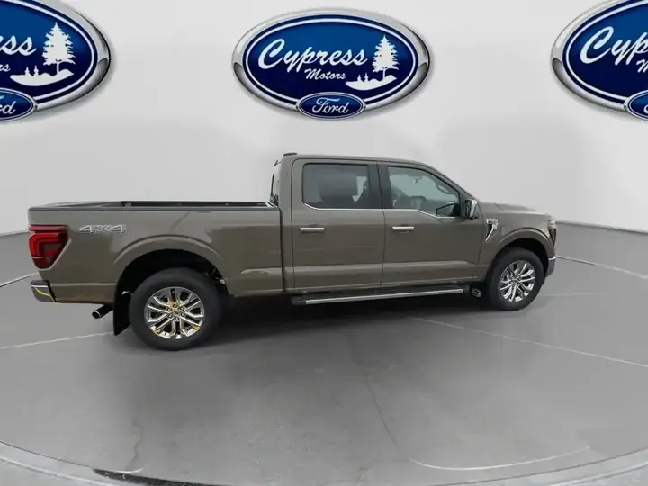 Ford F-150 2026 photo 2