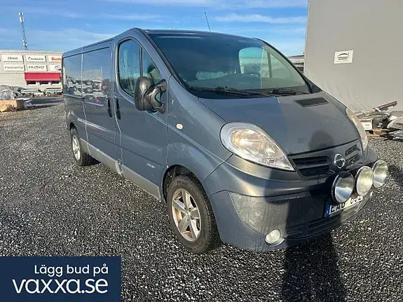 Nissan Primastar 2012 photo 2