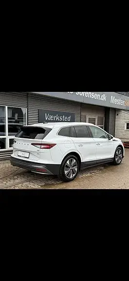 Skoda Enyaq 2023 photo 2