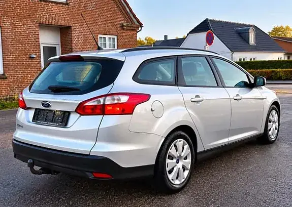 Ford Focus 2013 photo 4