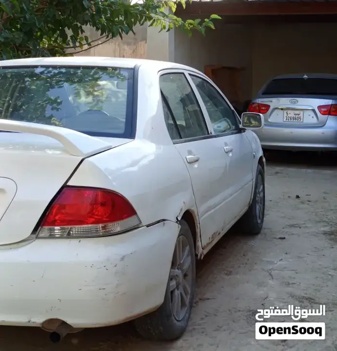 Mitsubishi Lancer 2010 photo 3
