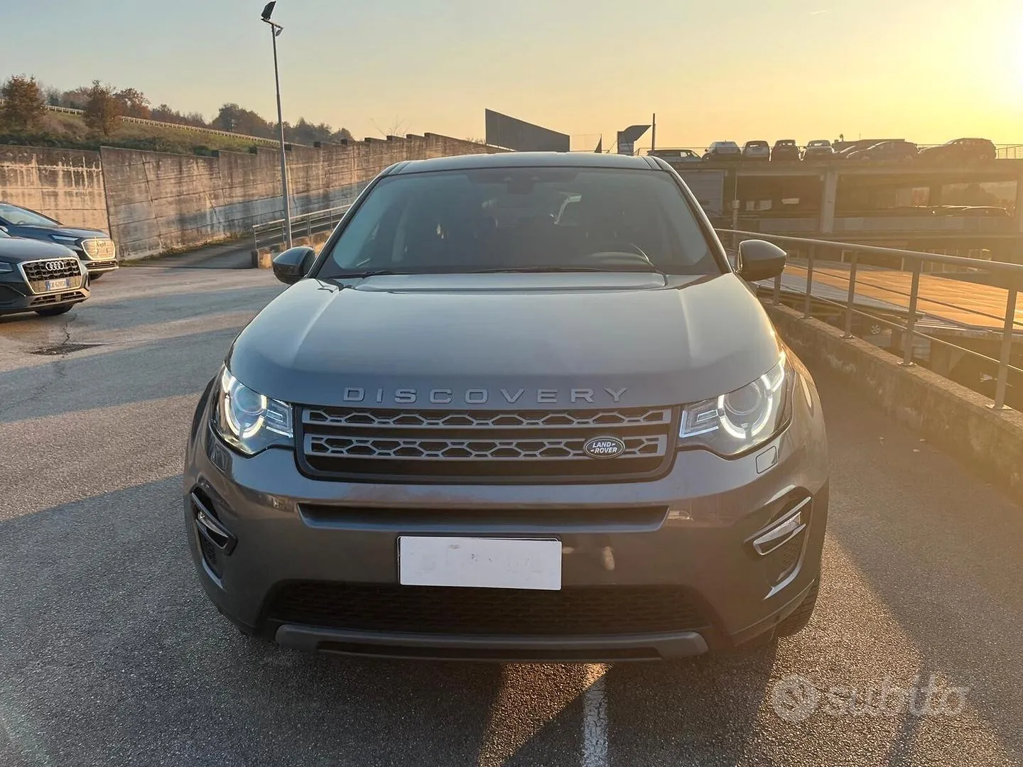 Land Rover Discovery Sport 2016 photo 2