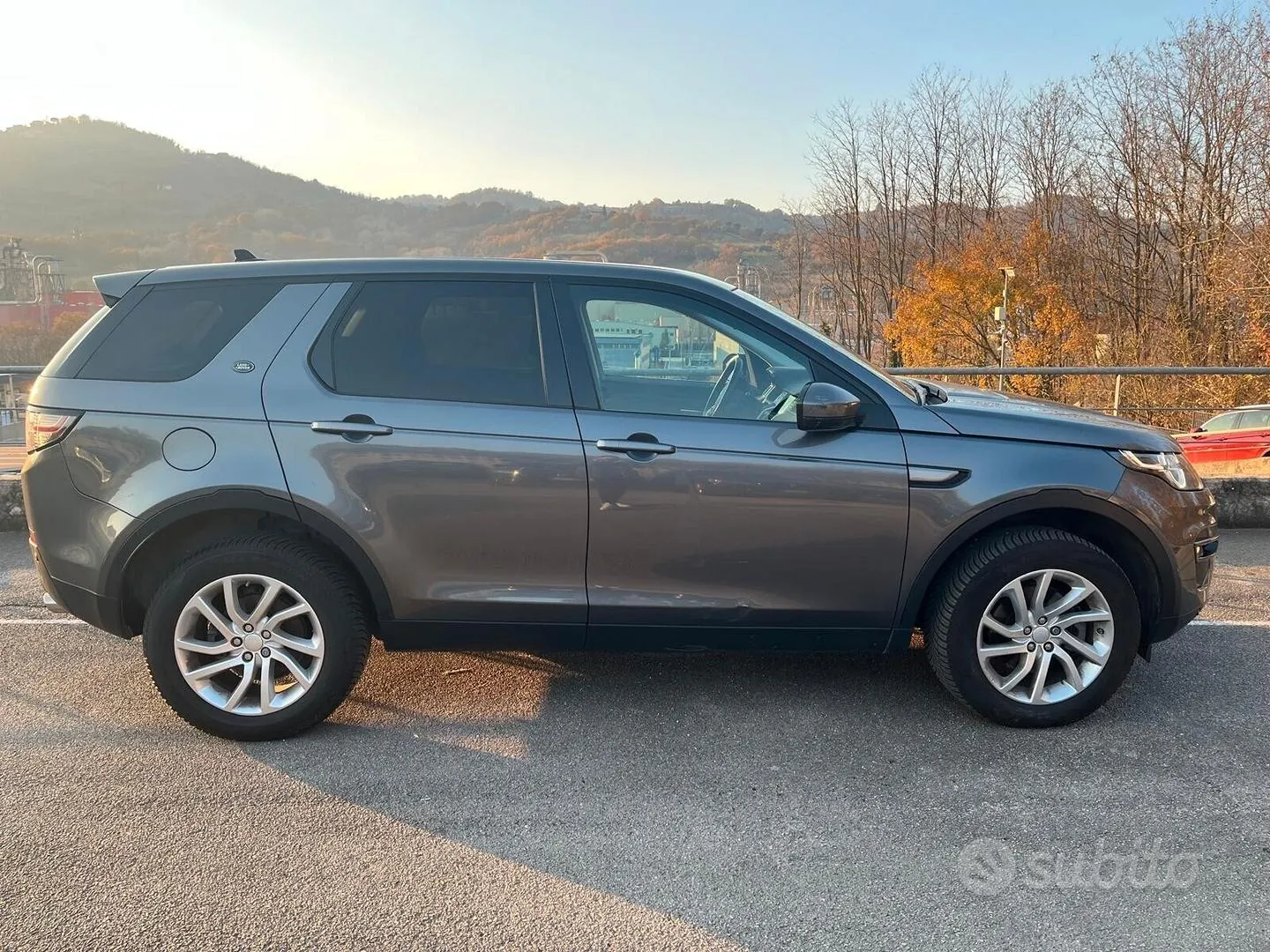 Land Rover Discovery Sport 2016 photo 4