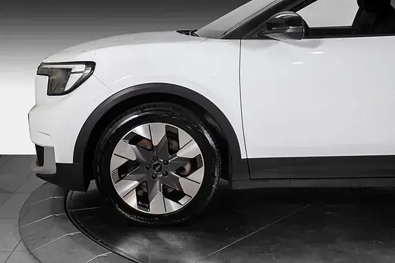 Ford Explorer 2025 photo 5