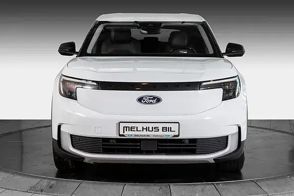 Ford Explorer 2025 photo 2