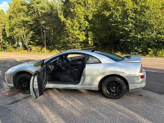 Mitsubishi Eclipse 2004 photo 5