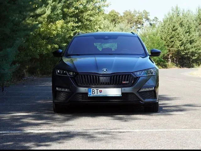 Skoda Octavia Combi 2022 photo 2