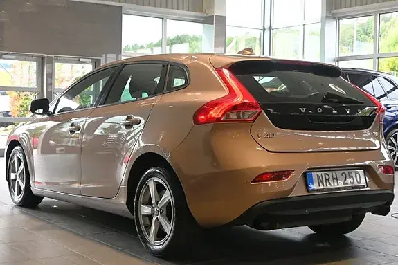 Volvo V40 2015 photo 3