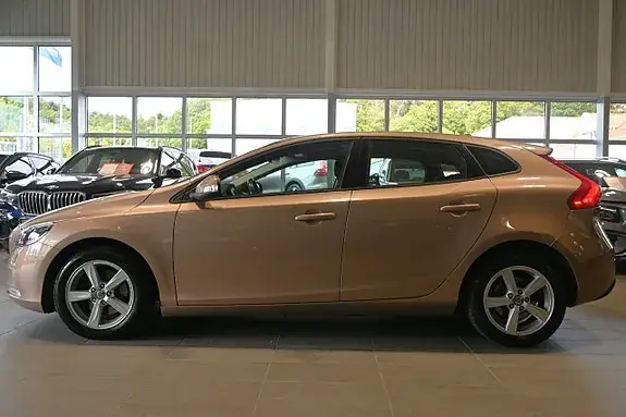 Volvo V40 2015 photo 2
