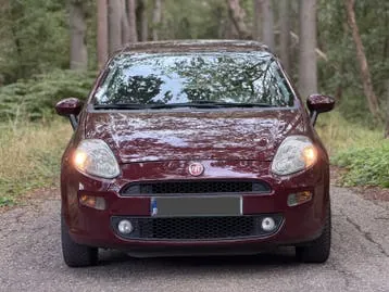 Fiat Punto 2015 photo 2