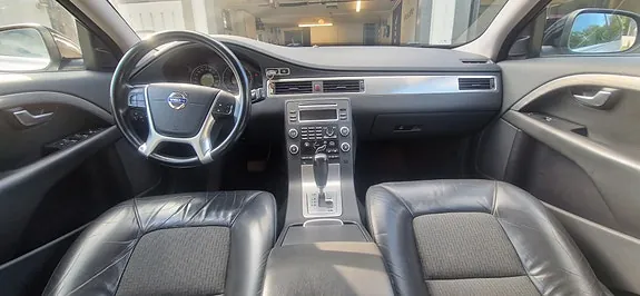 Volvo V70 2010 photo 5