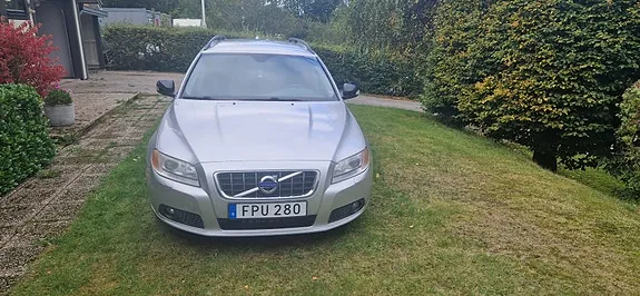 Volvo V70 2010 photo 4