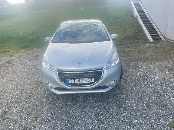 Peugeot 208