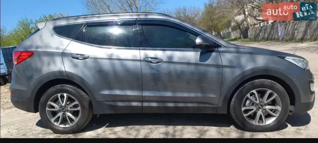 Hyundai Santa Fe 2014 photo 3