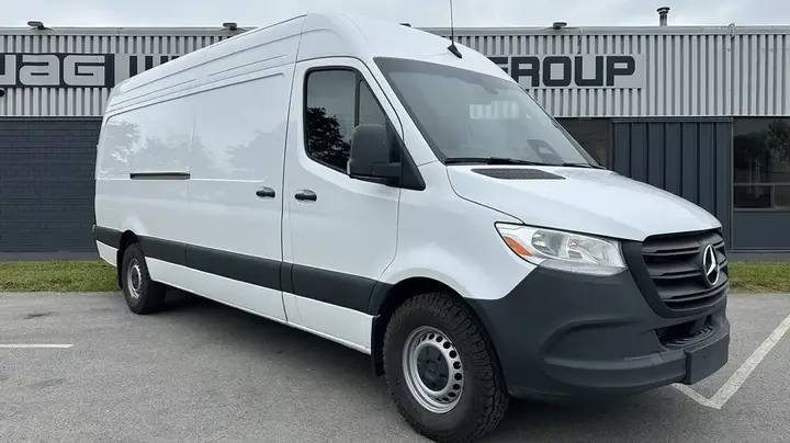 Mercedes-Benz Sprinter 2025 photo 3