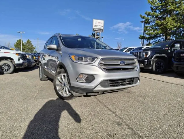 Ford Escape 2018 photo 2