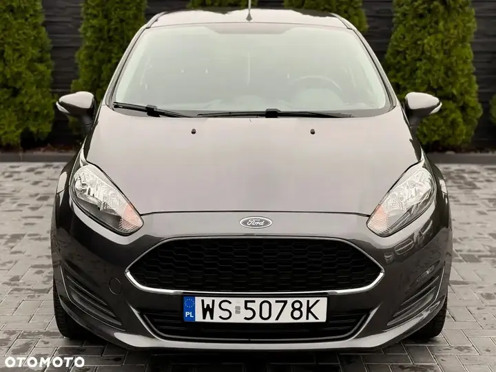 Ford Fiesta 2016 photo 2