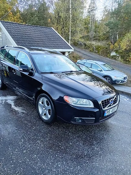 Volvo V70 2010 photo 3