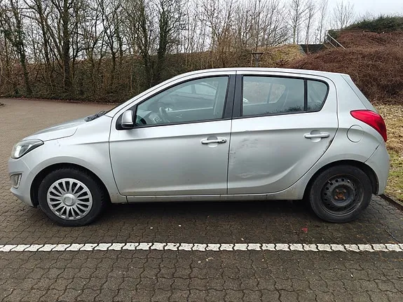 Hyundai I20 2014 photo 3